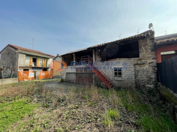 CASA INDIPENDENTE A AMBIVERE (BERGAMO)